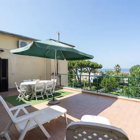 300 Metri Dalla Siren's Bay With Terrace Апартаменты *